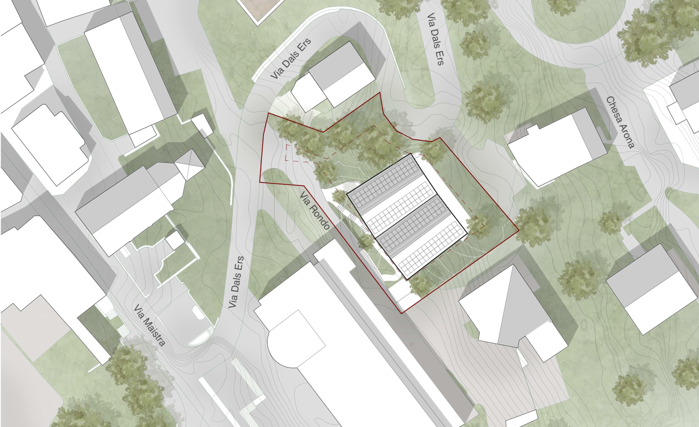 Situationplan eines alpinen Wohnprojekts im Oberengadin mit Landschaftsarchitektur, Topografie, Wegeführung und Einbindung in die bestehende Umgebung